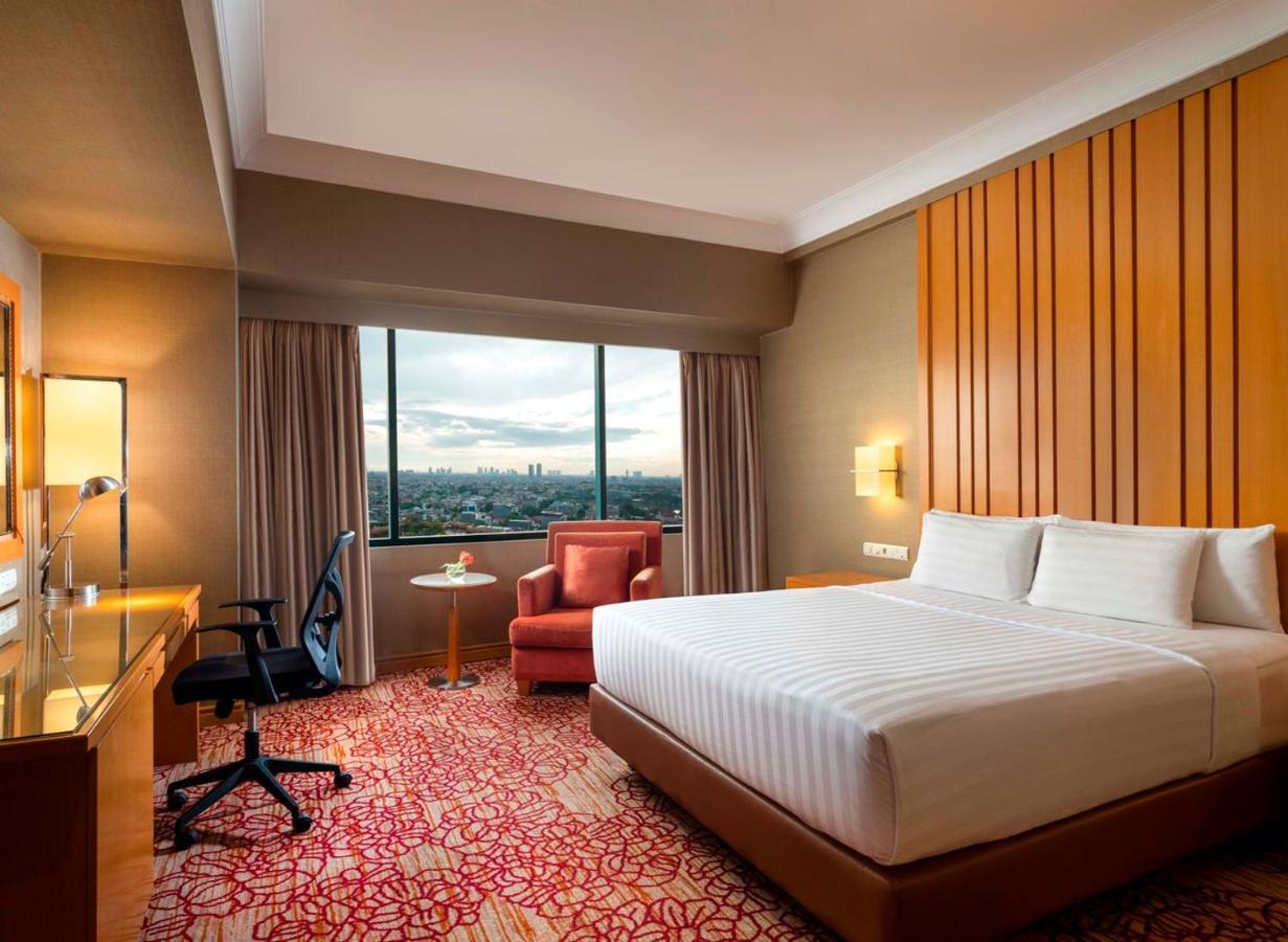 Hotel Ciputra Jakarta Managed By Swiss-Belhotel International Exteriör bild