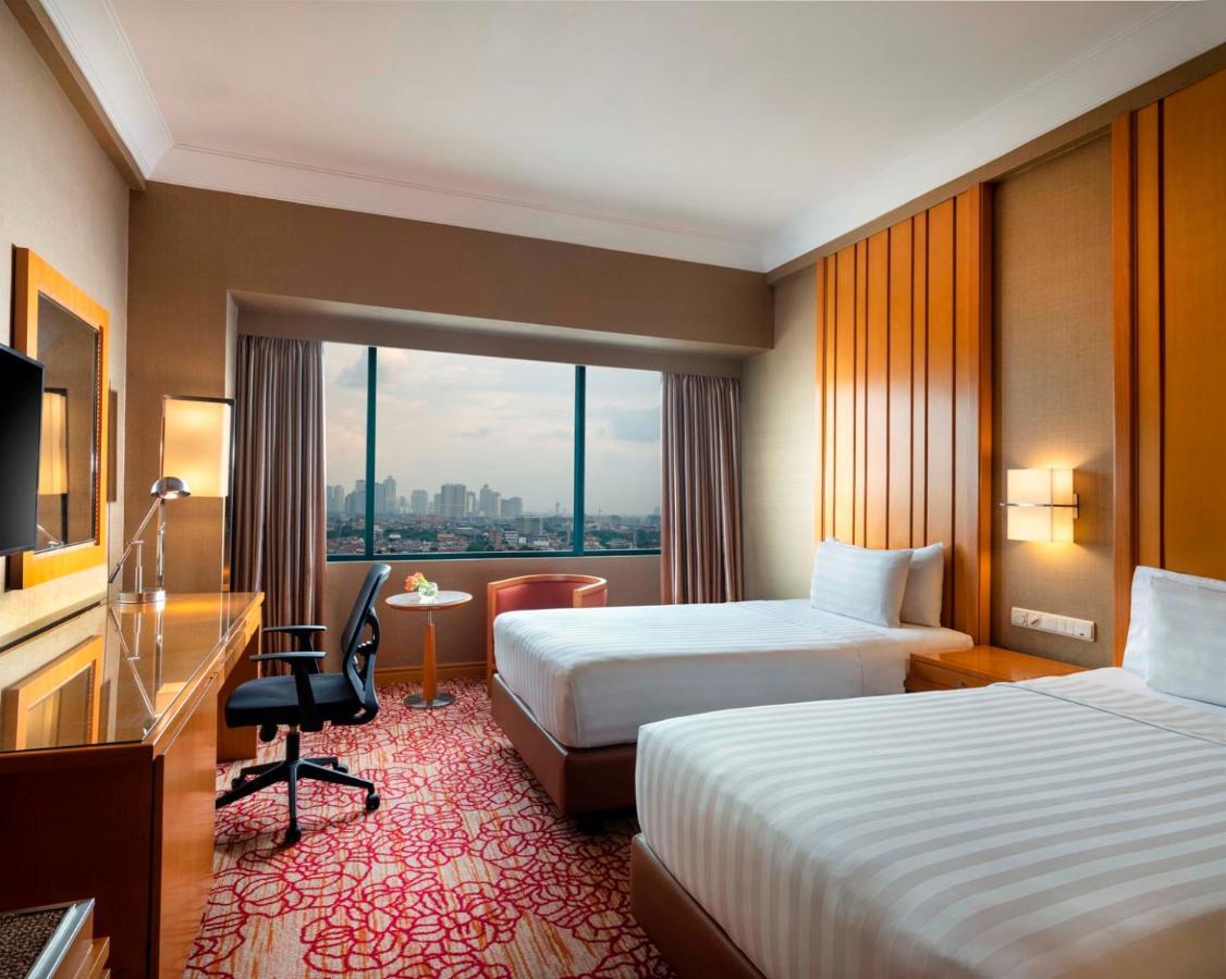 Hotel Ciputra Jakarta Managed By Swiss-Belhotel International Exteriör bild