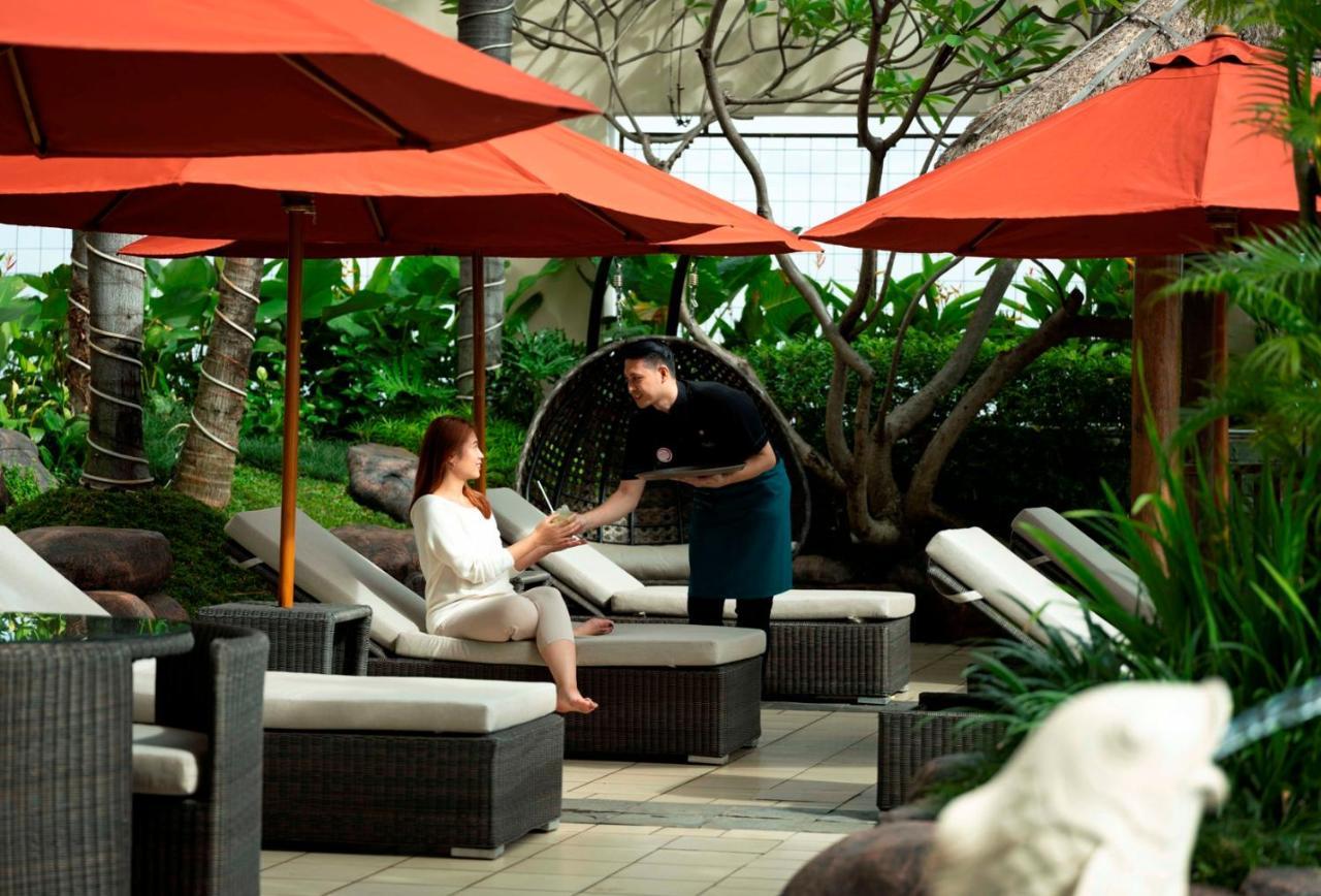 Hotel Ciputra Jakarta Managed By Swiss-Belhotel International Exteriör bild