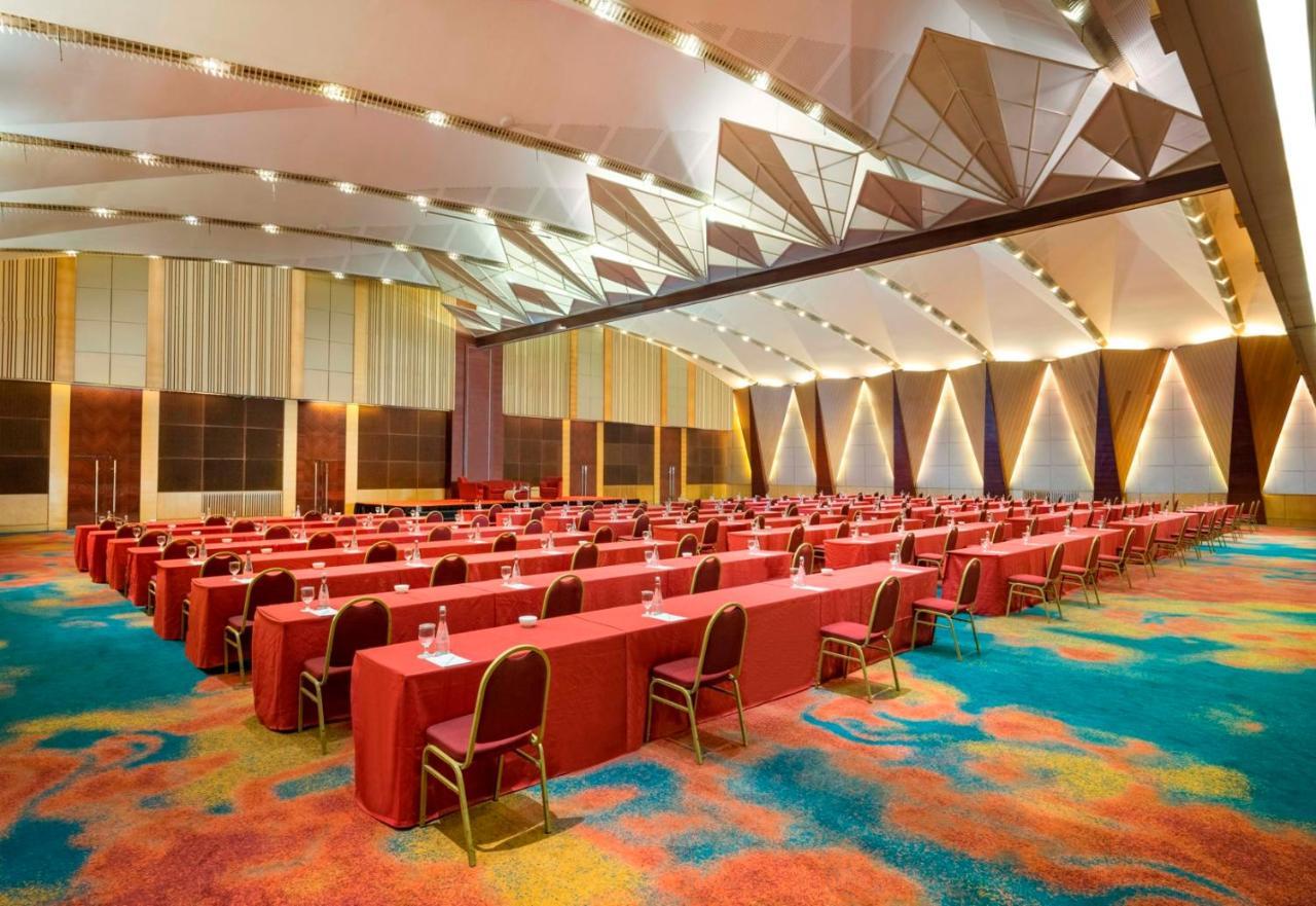 Hotel Ciputra Jakarta Managed By Swiss-Belhotel International Exteriör bild