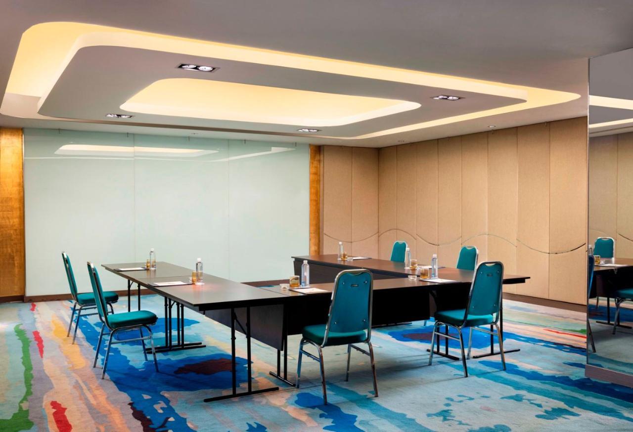 Hotel Ciputra Jakarta Managed By Swiss-Belhotel International Exteriör bild