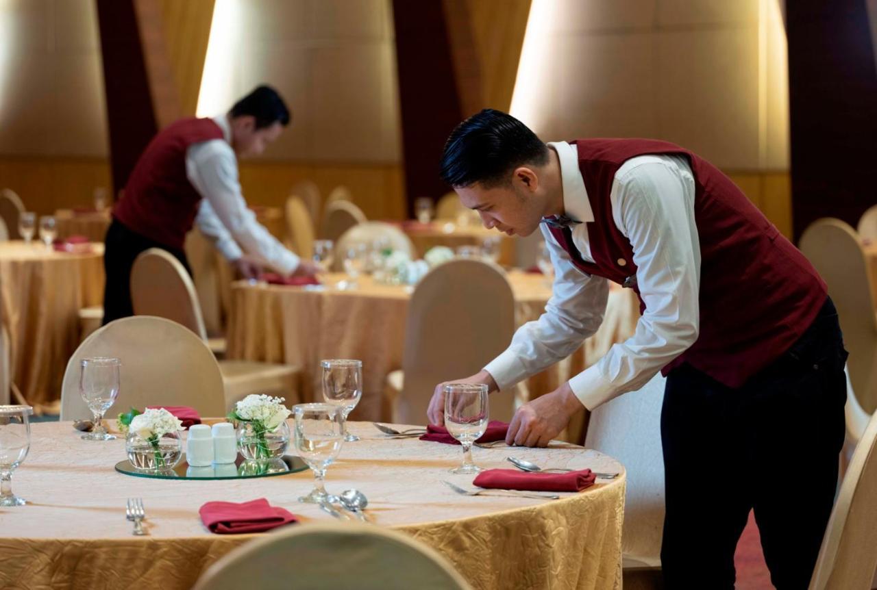 Hotel Ciputra Jakarta Managed By Swiss-Belhotel International Exteriör bild