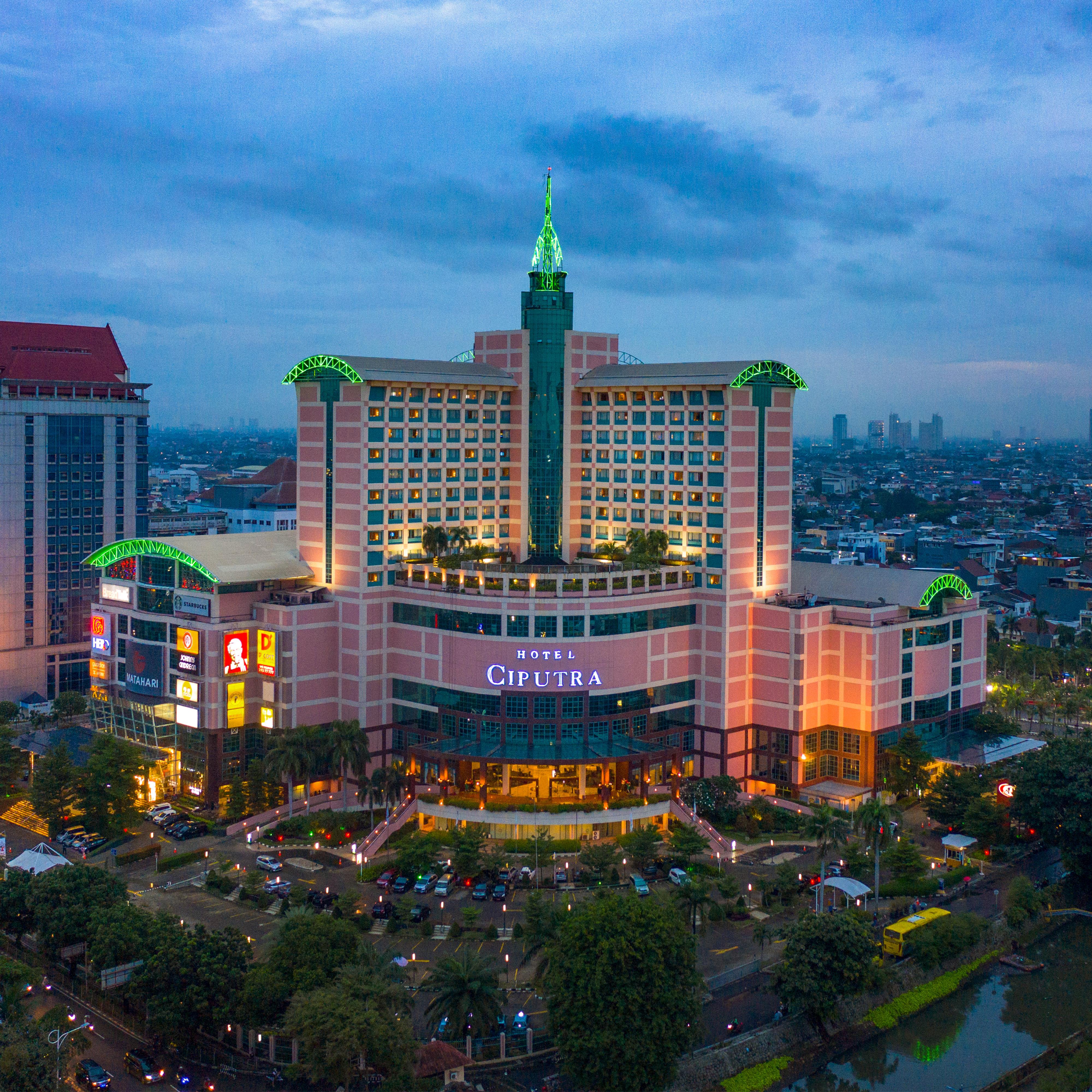 Hotel Ciputra Jakarta Managed By Swiss-Belhotel International Exteriör bild