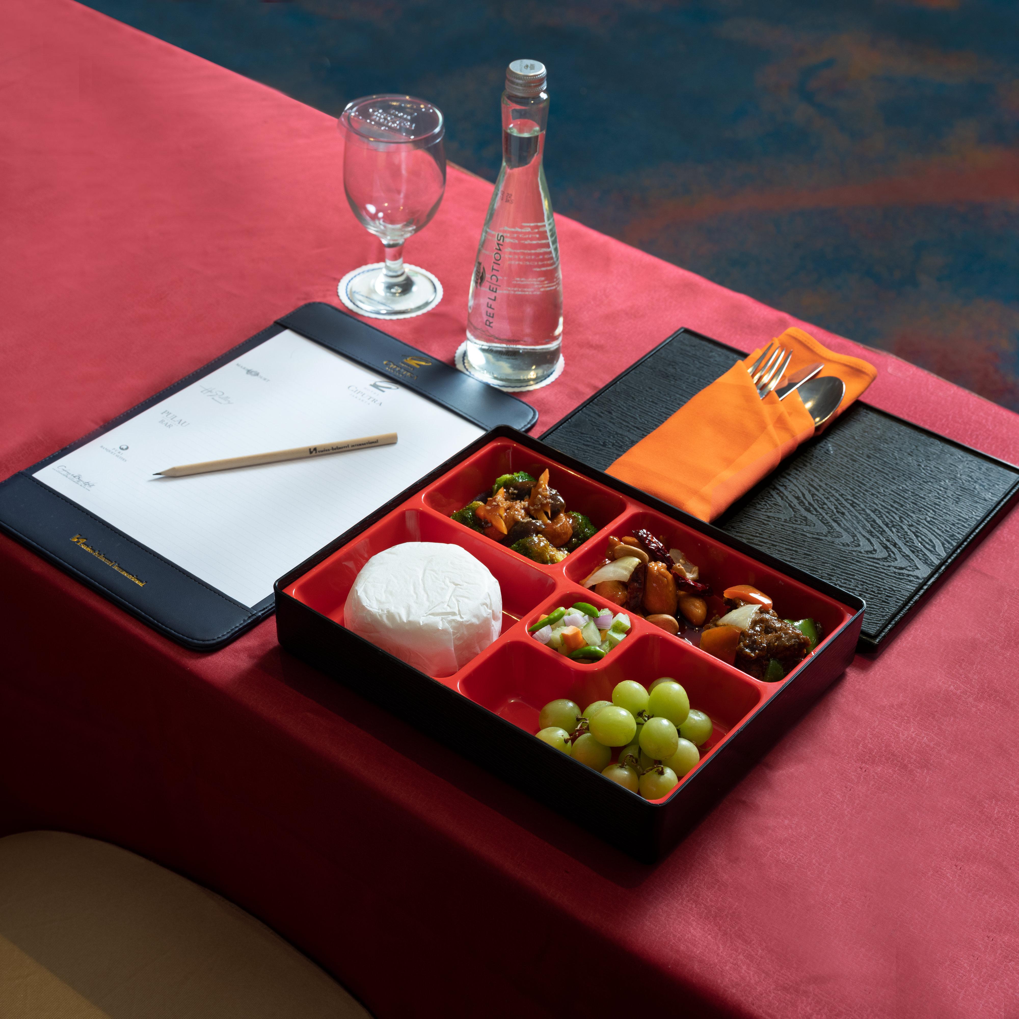 Hotel Ciputra Jakarta Managed By Swiss-Belhotel International Exteriör bild
