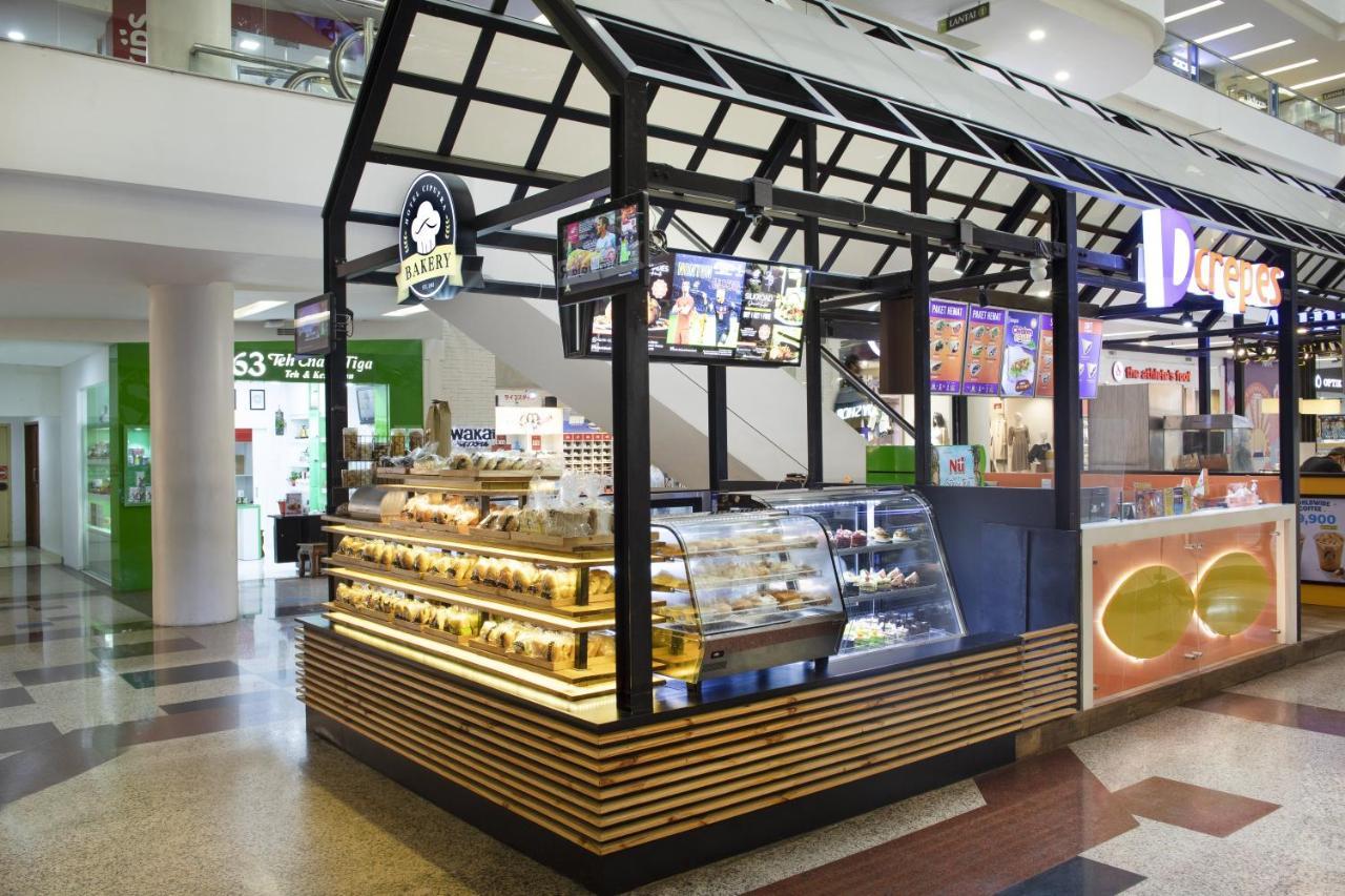 Hotel Ciputra Jakarta Managed By Swiss-Belhotel International Exteriör bild