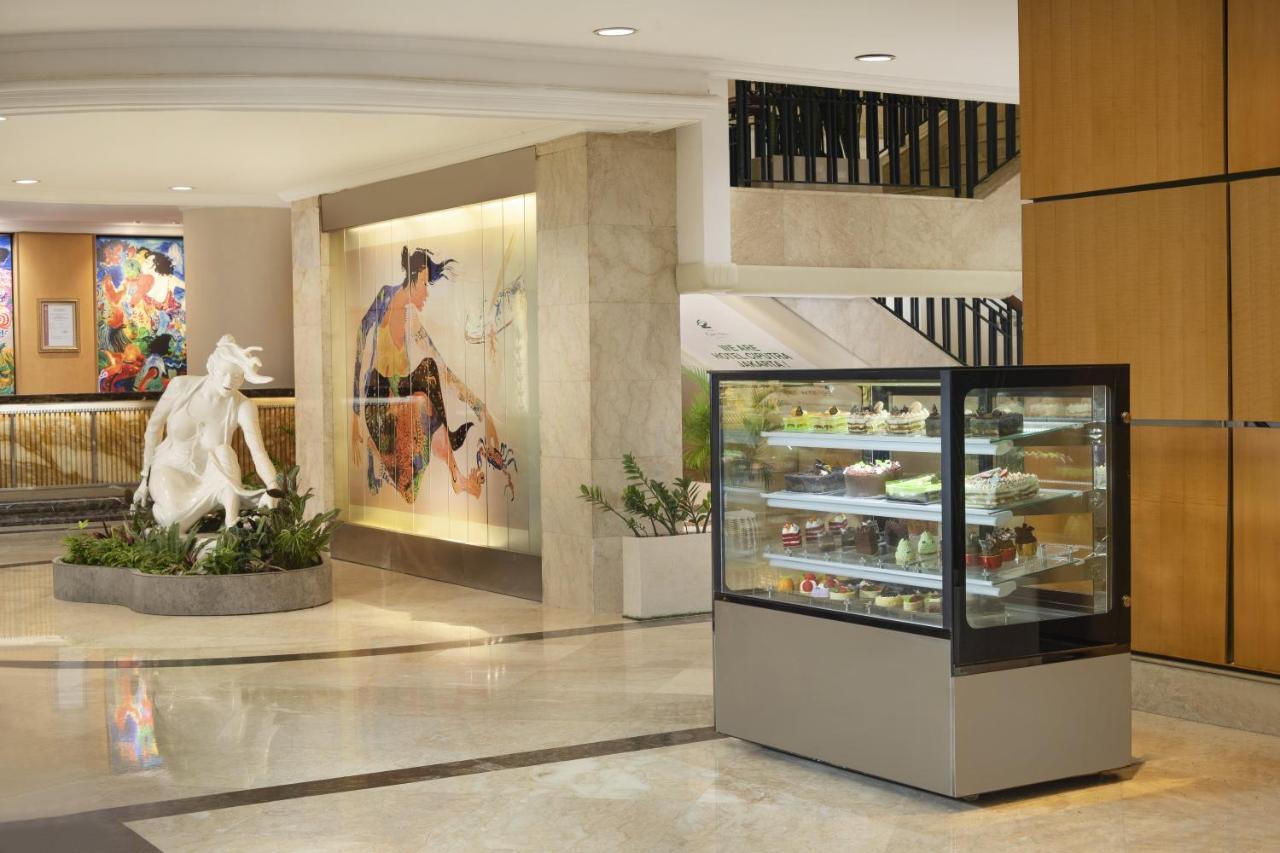 Hotel Ciputra Jakarta Managed By Swiss-Belhotel International Exteriör bild
