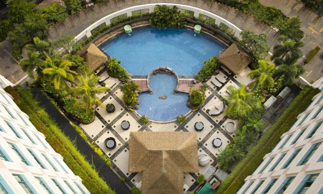 Hotel Ciputra Jakarta Managed By Swiss-Belhotel International Exteriör bild